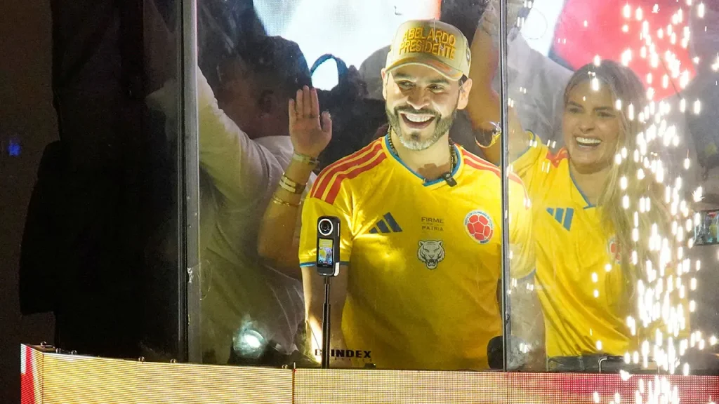 Trump supporter 'El Tigre' prevails in Colombia's first-round presidential election