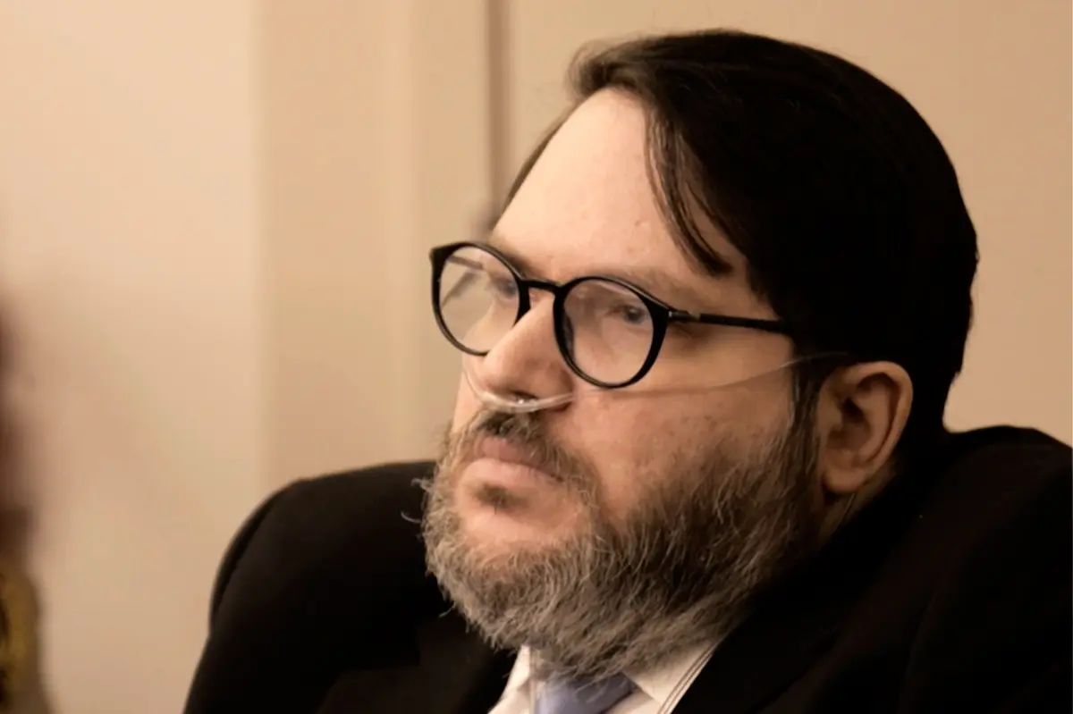 US fugitive Nicholas Rossi, accused of faking his death to escape rape charges, has died at 38.