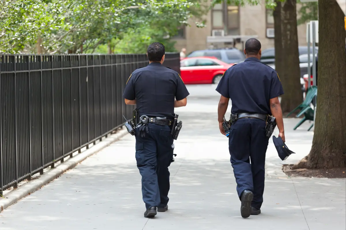 Vandal with antisemitic motives scratches a swastika into a car on the Upper East Side