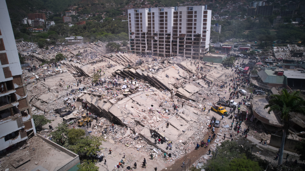 Venezuela earthquake claims 920 lives as US rescue teams arrive