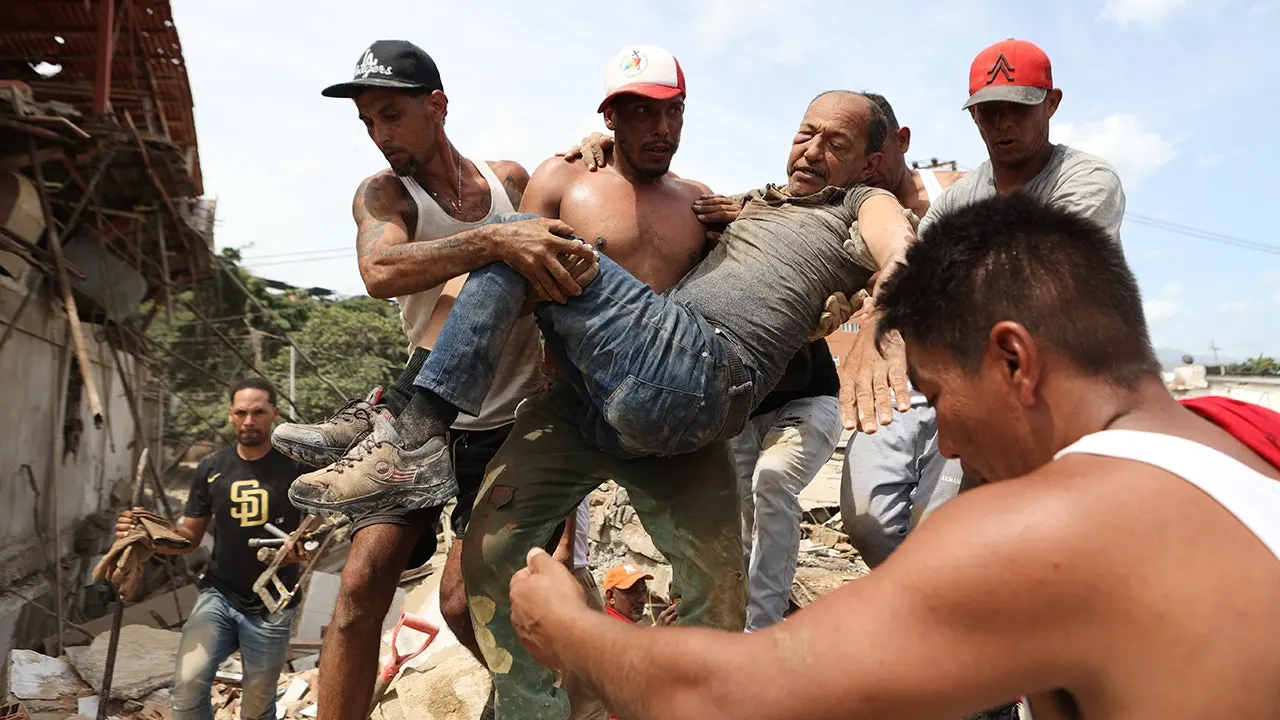 Venezuela's earthquake fatalities increase to 589 as military assistance from the US arrives