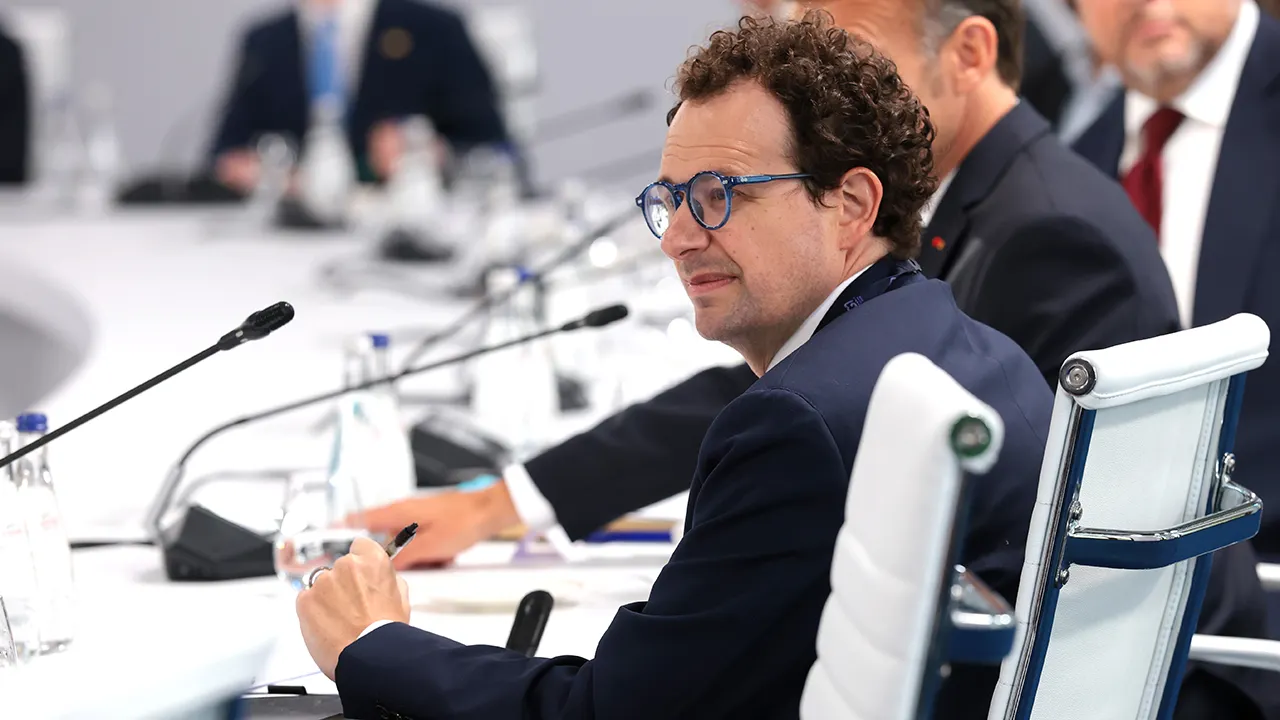 Anthropic not included in AI alliance letter, Amodei refutes ban efforts