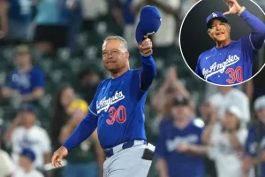 Dave Roberts achieves 1,000th career victory as Dodgers overcome Athletics