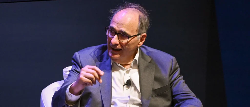 David Axelrod Receives Harsh Reality Check on City Management After Discovering Man Unconscious in Chicago Heat