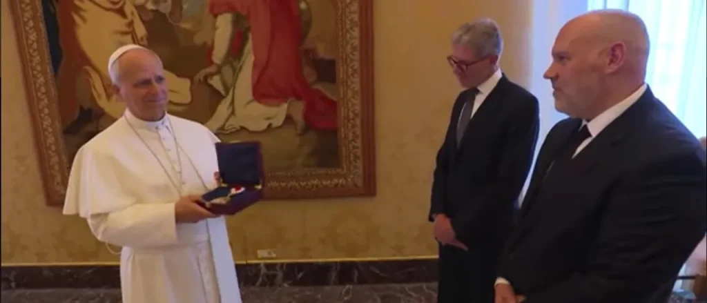 First US-Born Pope Promotes America's Foundations at National Constitution Center Award Ceremony