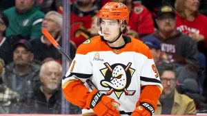 Flyers present impressive offer sheet for Ducks standout Leo Carlsson in major NHL deal