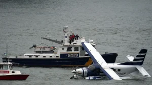 Footage captures seaplane following rough landing in New York City's East River