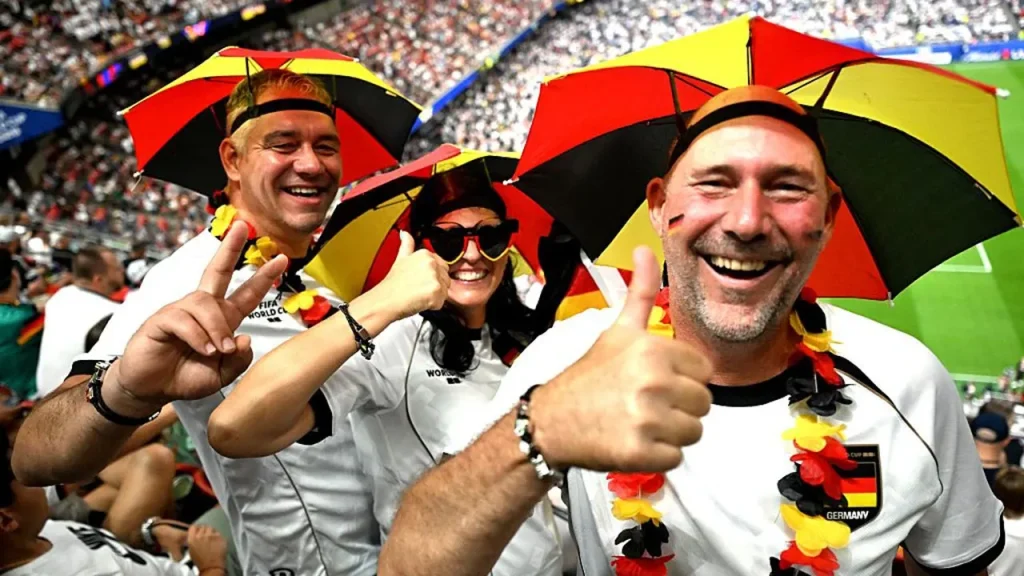 German World Cup supporter emotional after experiencing the generosity of Americans