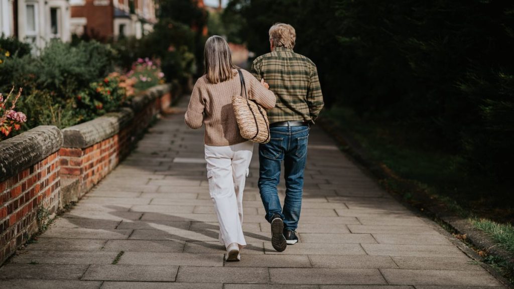 Initial indicators of dementia: 4 warning signs that can show up before memory decline