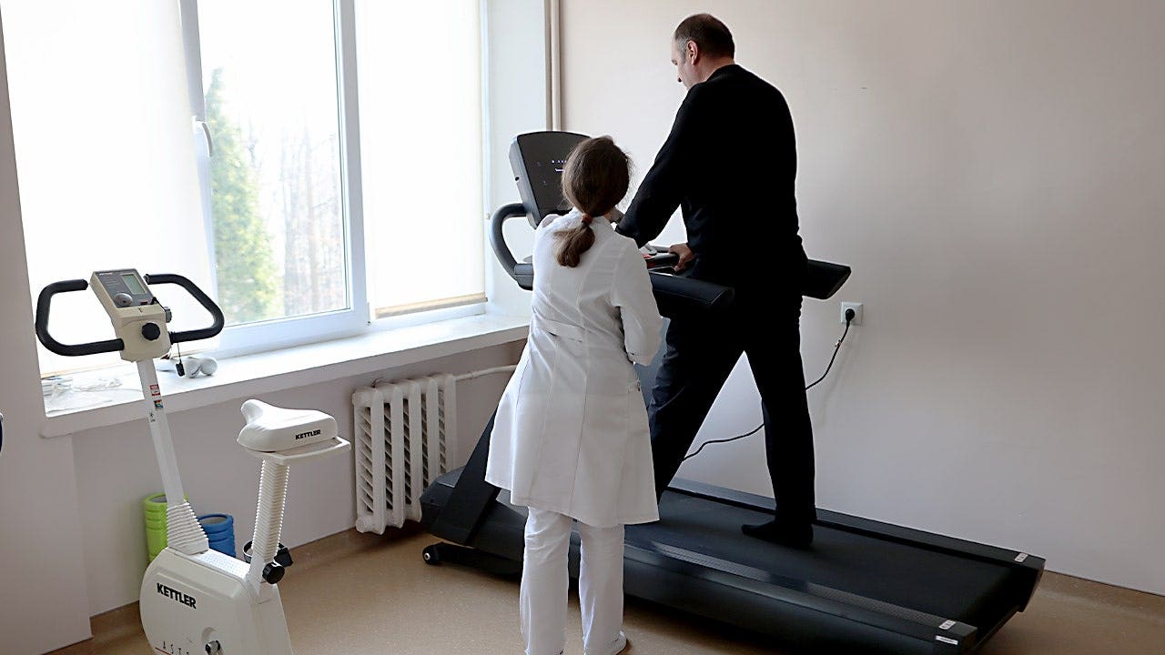 Lightweight exosuit featuring artificial muscles reduces energy consumption during walking by 14%