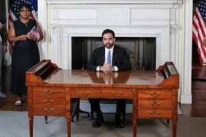 Mamdani criticizes capitalism and foreign conflicts in America 250 speech, while seated at George Washington's desk