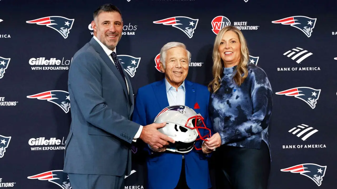Mike Vrabel made a revealing decision with his wife before the Taylor Swift wedding, and it's not a good sign.
