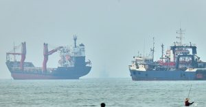 Qatar's Discussions with Iran End Without Progress on Strait of Hormuz