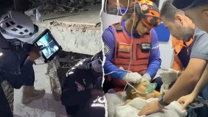 Rescuers retrieve 2-year-old boy from debris in Venezuela after 6 days