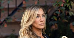 Sarah Jessica Parker and Mark Ruffalo among Hollywood Leaders Reading 'On Tyranny' in Response to Trump