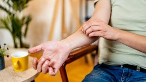 Scratching an itch can increase eczema and skin irritation, research shows