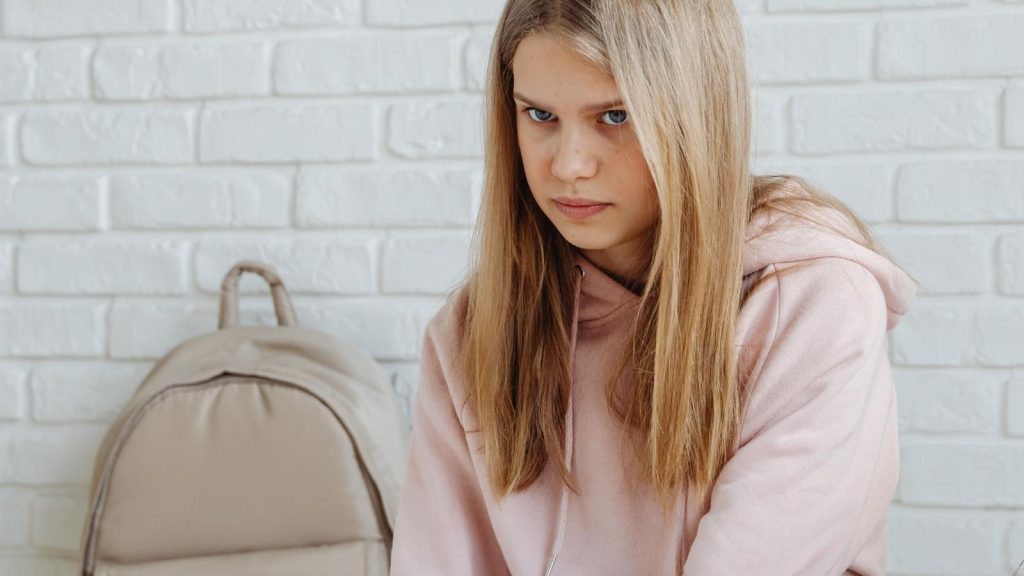 She Reserved Her Only Birthday Celebration for Her Best Friend—But a Thoughtless Arrival Left Her Completely Heartbroken