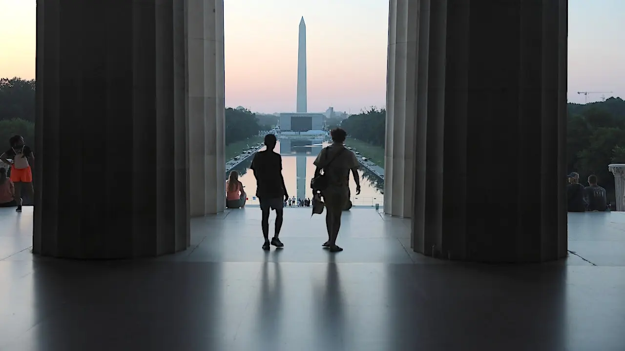 Trump declares success against algae at Lincoln Memorial Reflecting Pool