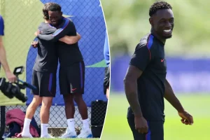 USMNT players' reactions to Folarin Balogun news while on the bus to practice