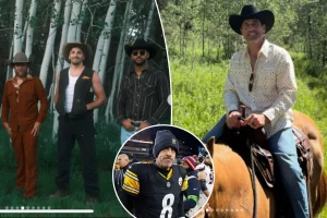 Aaron Rodgers posts pictures of Steelers' bonding time before final season.