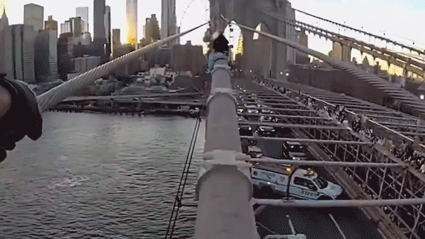 Bodycam footage shows rescue of woman in distress on Brooklyn Bridge
