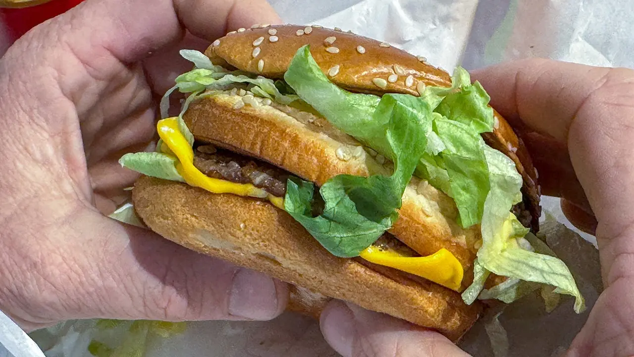 BurgerAI develops nutritious burgers that compete with McDonald's Big Mac, according to researchers.
