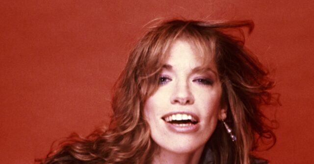 Carly Simon, a Grammy-winning singer, shares her diagnosis of Parkinson&rsquo;s disease.
