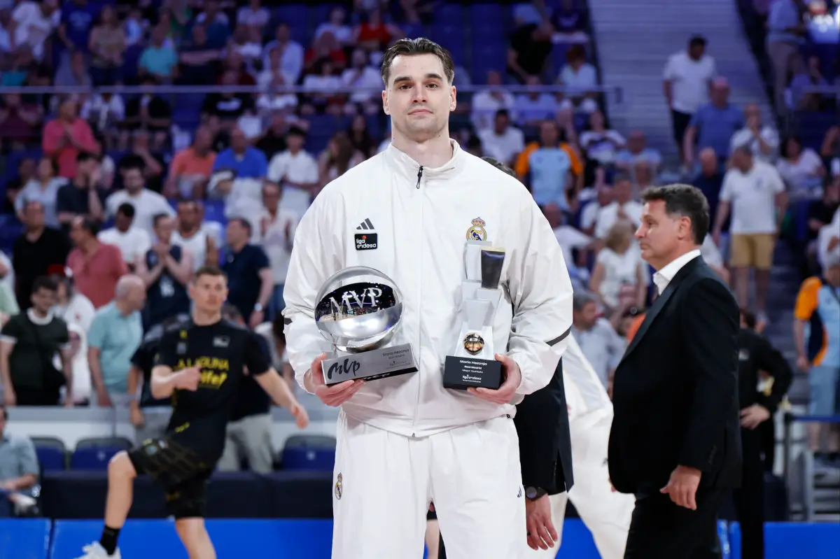 Cavaliers agree to a deal with Mario Hezonja after LeBron James chose the 76ers over them.