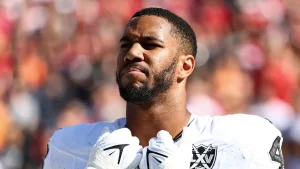 Charles Snowden of the Dallas Cowboys receives a 3-game suspension following a DUI plea agreement