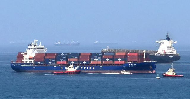China Urges Iran to Honor U.S. Peace Agreement, Expressing Frustration over Hormuz Situation