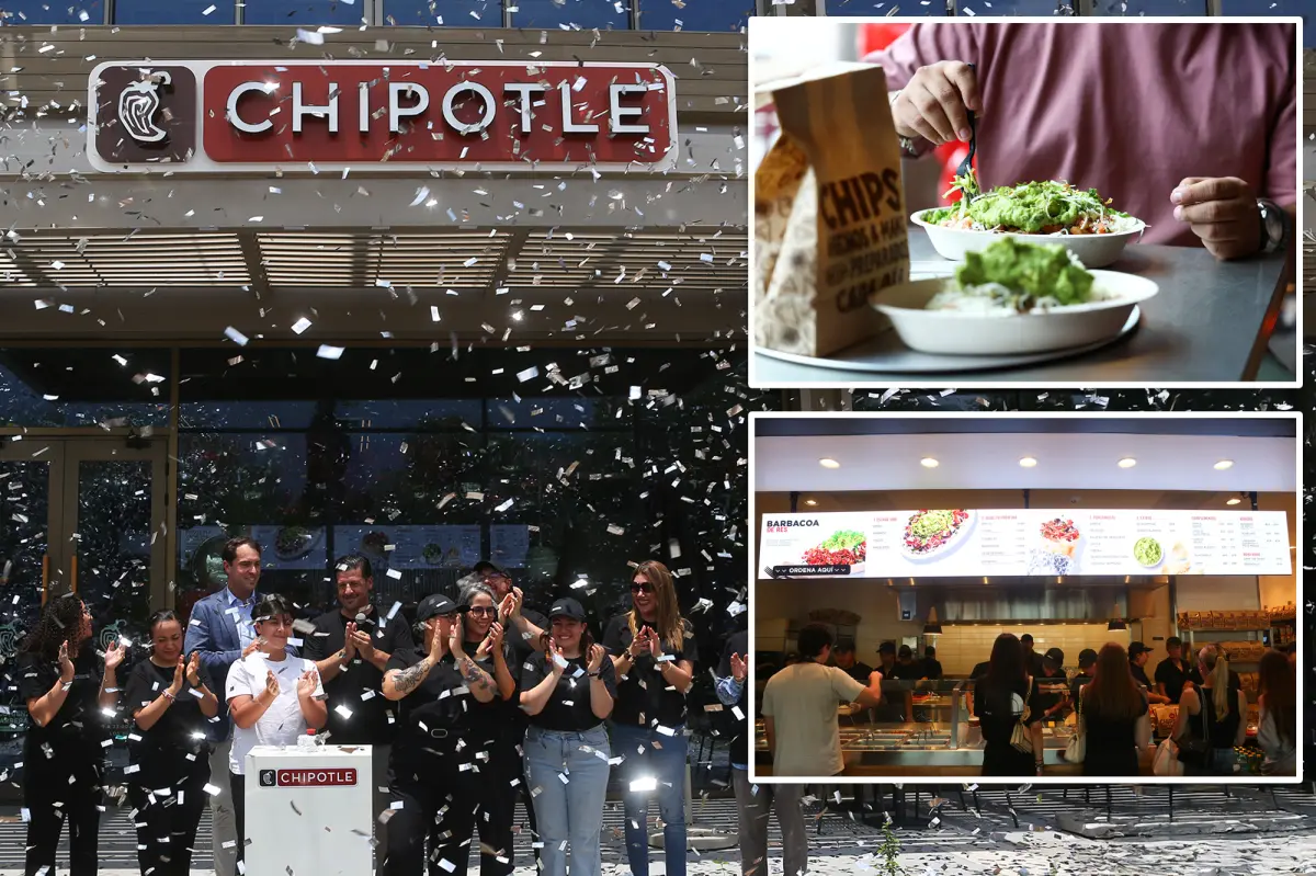 Chipotle launches its initial restaurant in Mexico as part of its worldwide growth план.