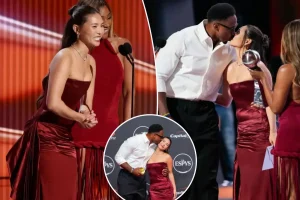 Chloe Kim kisses her boyfriend Myles Garrett at the ESPYs
