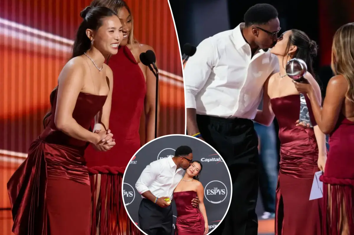 Chloe Kim kisses her boyfriend Myles Garrett at the ESPYs