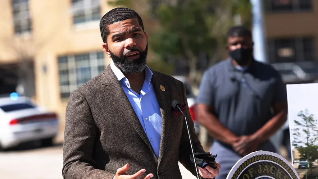 Chokwe Antar Lumumba admits to guilt in bribery case related to Jackson real estate.