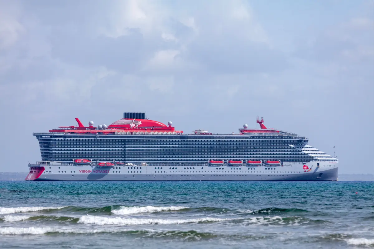 Cruise ship hairdresser alleged to have repeatedly groped women passengers in 'massage' plan