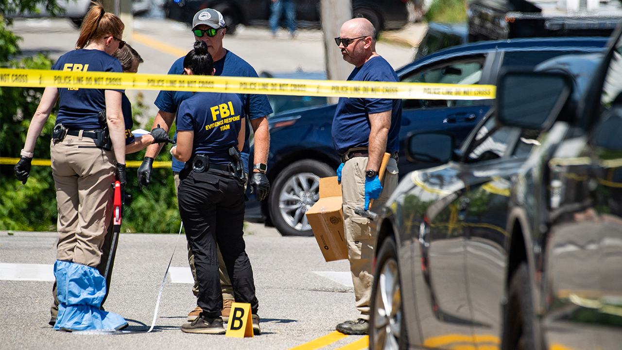 DHS challenges report about FBI looking into ICE agents