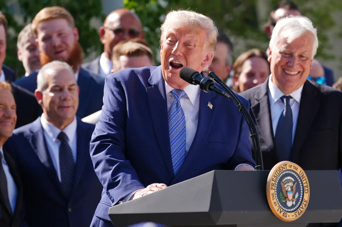 Dodgers present President Trump with a jersey featuring a perfect number
