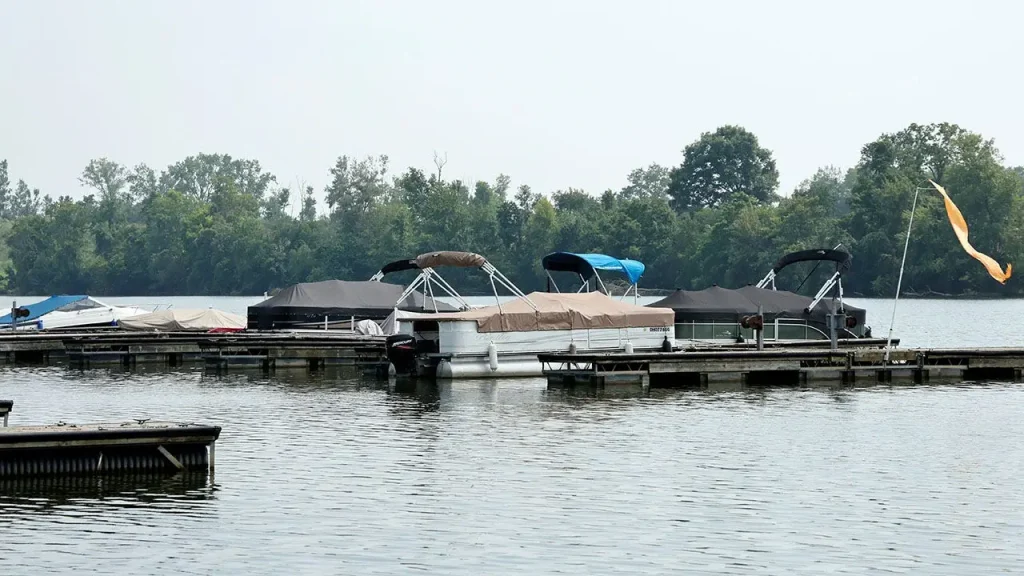 Drowning in the Scioto River in Powell, Ohio results in the deaths of 5 during a rescue effort