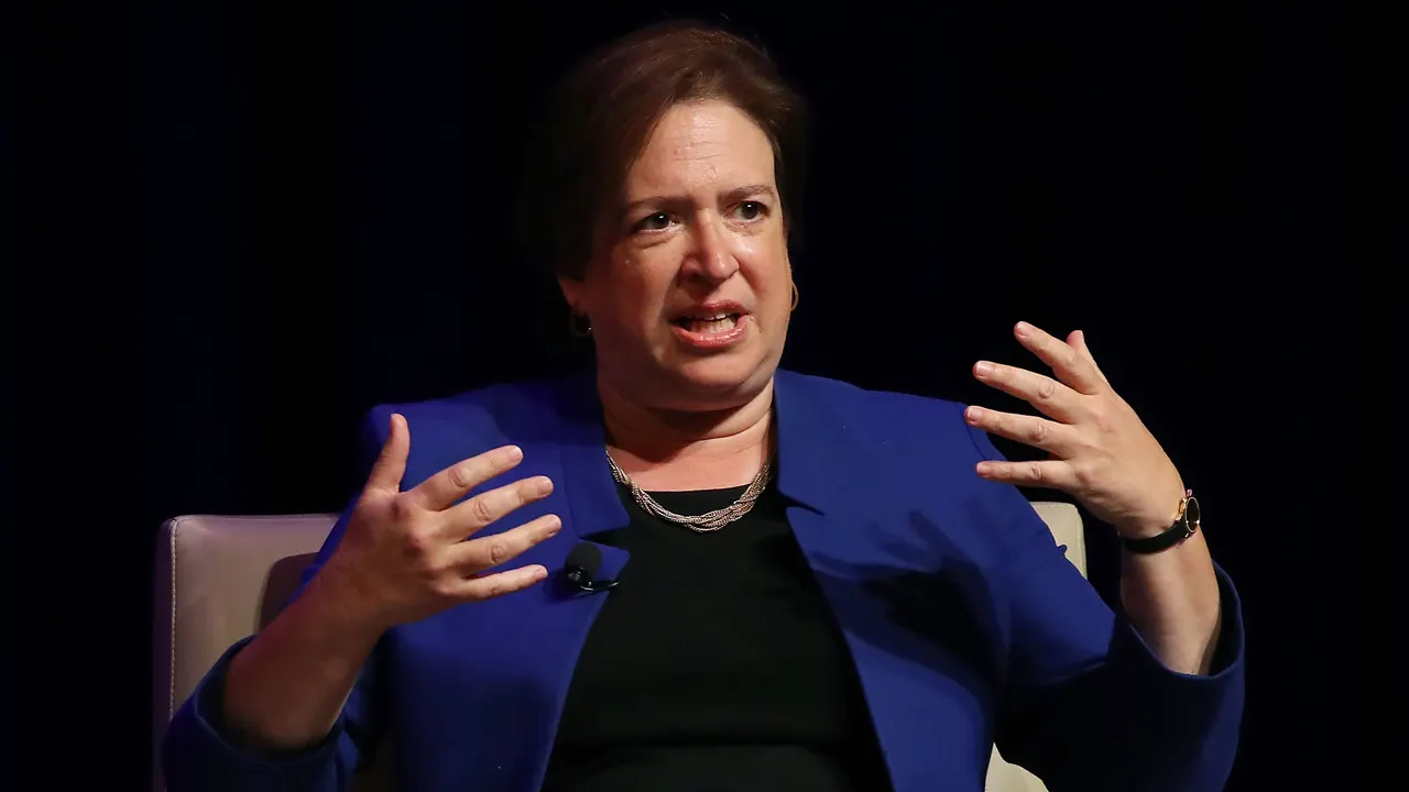 Elena Kagan is urged to step back from the Suncor energy climate case.