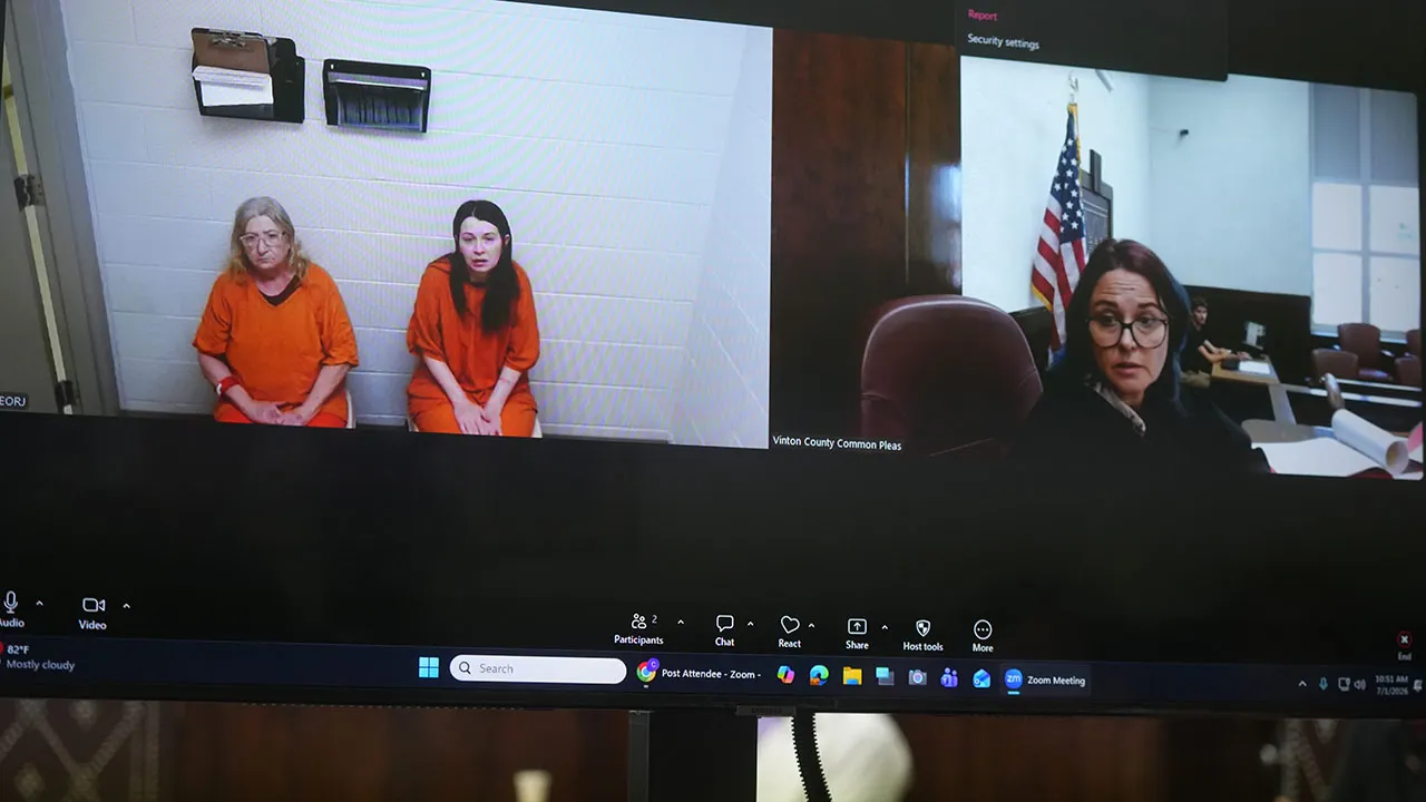 Elizabeth Siders aims to reconnect with her children while facing child abuse allegations.