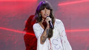 Ella Langley transforms 63-year-old ex-NFL head coach into 'Ella Fella'