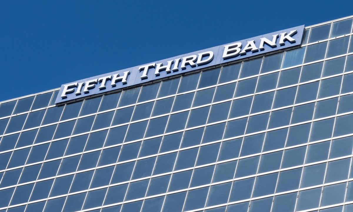 Fifth Third Anticipates Success from Comerica Merger Before Labor Day Transition