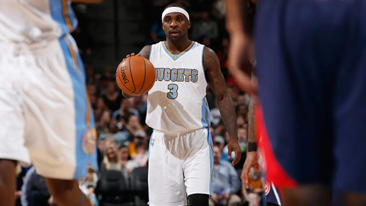 Former Denver Nuggets player Ty Lawson insults police officer after being arrested for stealing Tito's vodka.