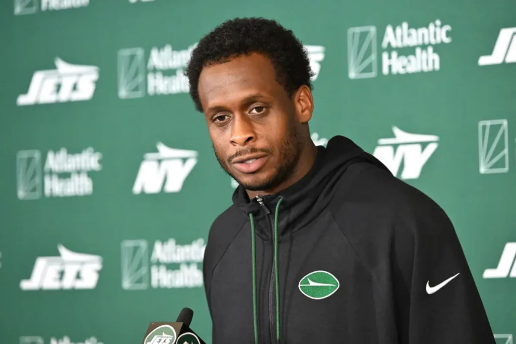 Geno Smith regrets being seen as a possible offseason 'distraction' for the Jets