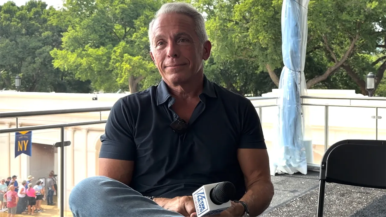 Geoffrey Zakarian believes that food deserts do not prevent people from eating healthily