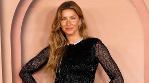 Gisele Bündchen wows in a white bikini and shares uncommon photos of her baby son in Tahiti.