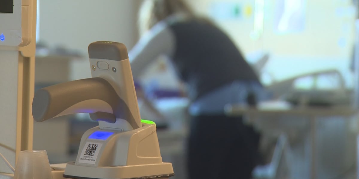 Governor Scott signs order to reduce health insurance expenses