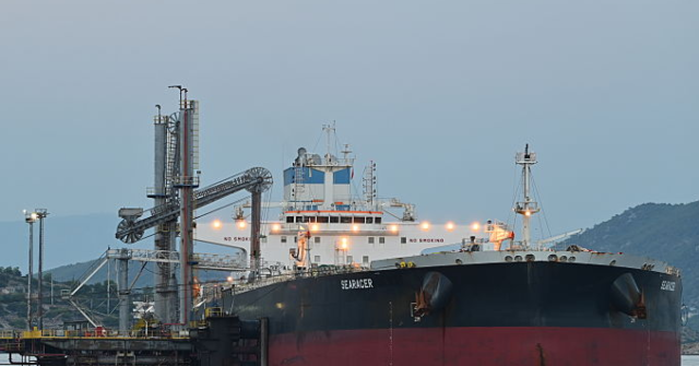 Gulf Countries Speed Up Actions to Avoid Iran and the Strait of Hormuz