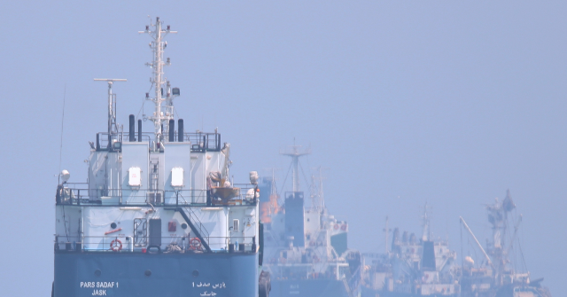 Hormuz Shipping Traffic Drops to Two-Month Low Amid Iranian Attacks