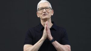 How Apple shares soared to new highs thanks to AI, illustrated in one chart